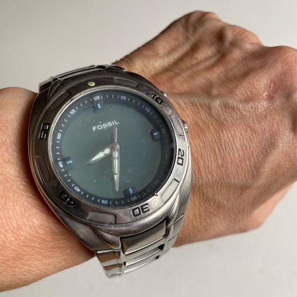 Fossil Womens Big Tic AM 3759 Silver Tone Stainless Steel Analog Wristwatch - Picture 9 of 13